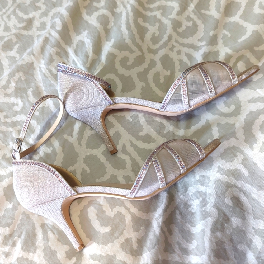 Ladies Pink Sparkle Size 10 Medium Height Heel With Ankle Strap - Picture 1 of 4
